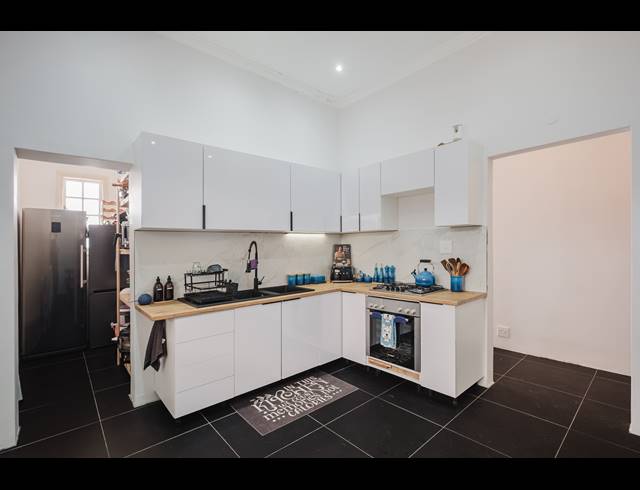 3 BEDROOM HOUSE FOR SALE IN SEA POINT
